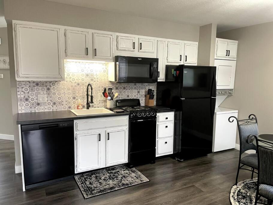 New Remodeled Luxury Condo By The Lake, No Stairs! Branson Exteriör bild