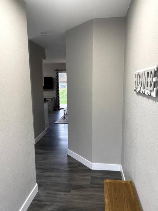 New Remodeled Luxury Condo By The Lake, No Stairs! Branson Exteriör bild